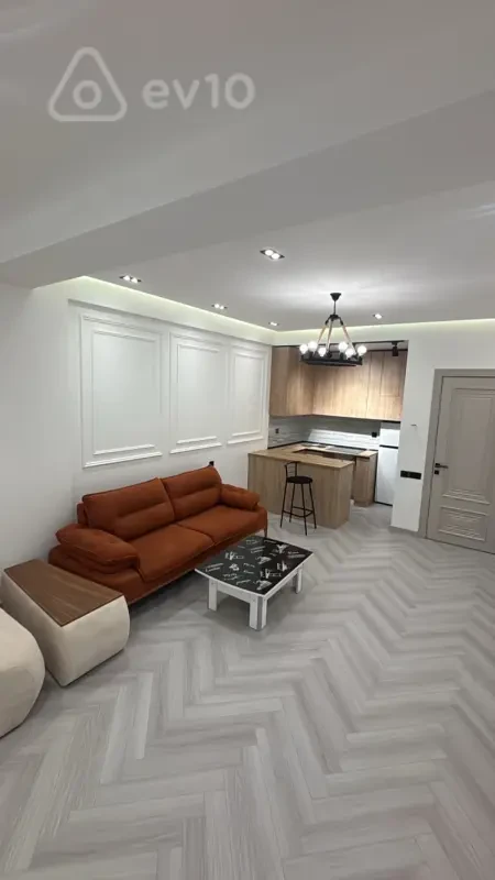 Kirayə verilir 2 otaqlı yeni tikili 75 m²