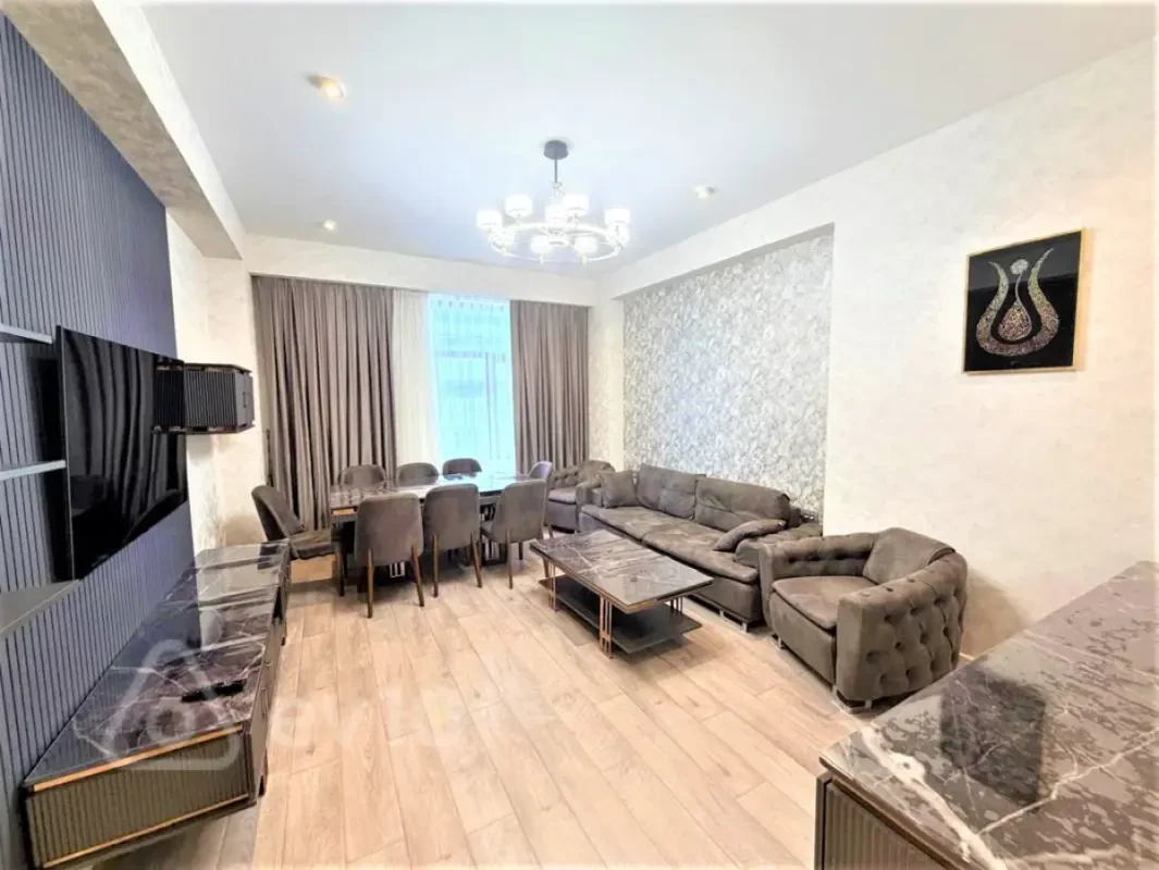 Kirayə verilir 4 otaqlı yeni tikili 150 m²