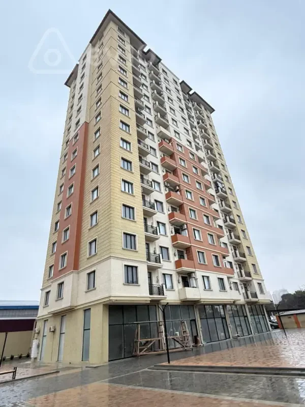 Satılır 3 otaqlı yeni tikili 100 m²