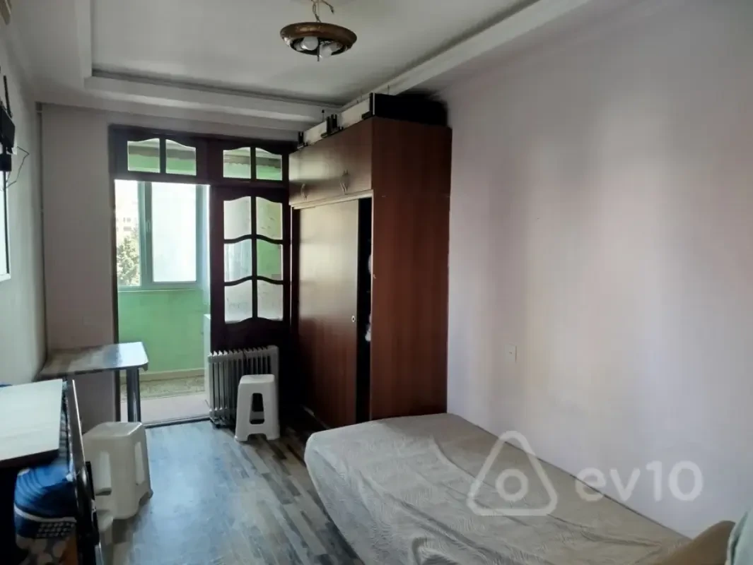 Kirayə verilir 1 otaqlı köhnə tikili 15 m²