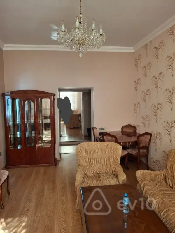 Kirayə verilir 3 otaqlı köhnə tikili 70 m²