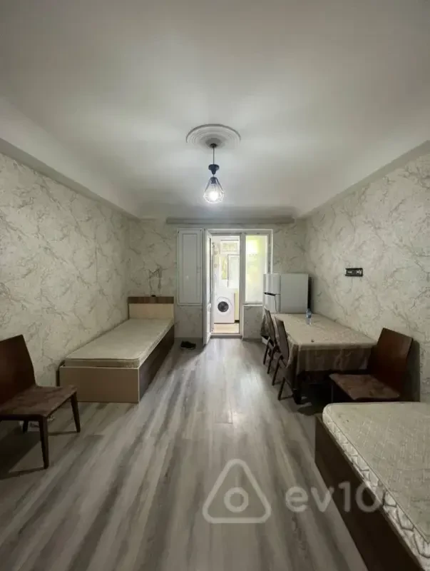 Kirayə verilir 1 otaqlı köhnə tikili 17 m²