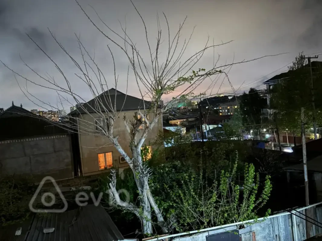 Kirayə verilir 2 otaqlı köhnə tikili 60 m²