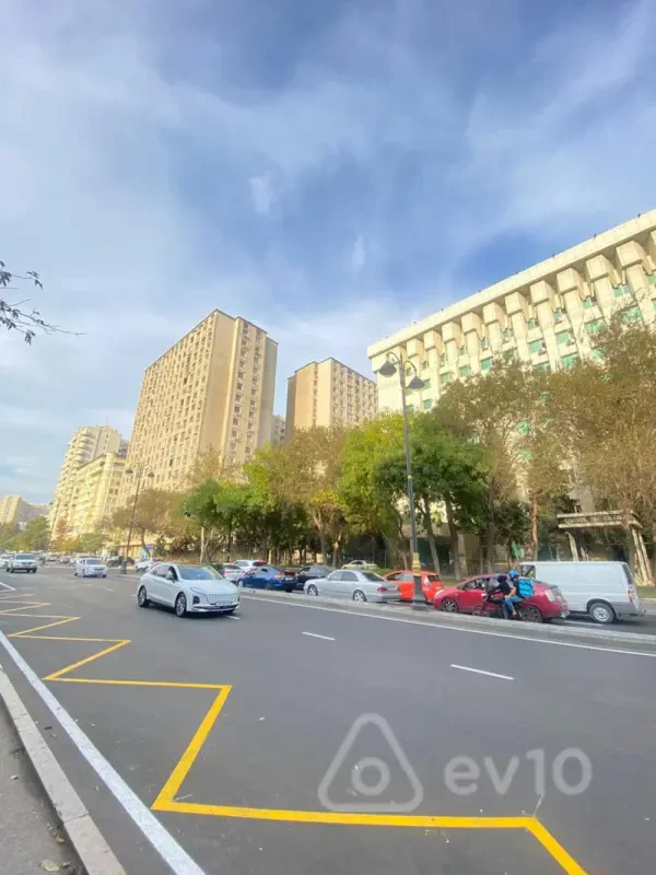Satılır 4 otaqlı yeni tikili 115 m²