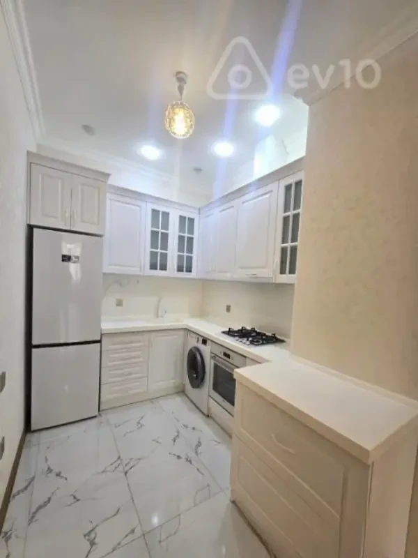 Satılır 2 otaqlı yeni tikili 78 m²