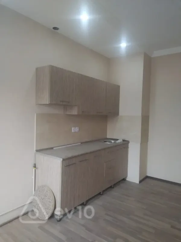 Kirayə verilir 2 otaqlı yeni tikili 56 m²