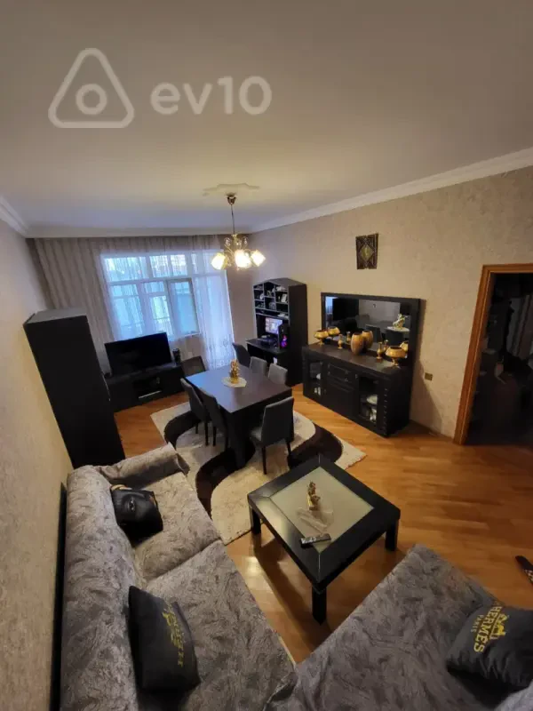 Satılır 2 otaqlı yeni tikili 74 m²