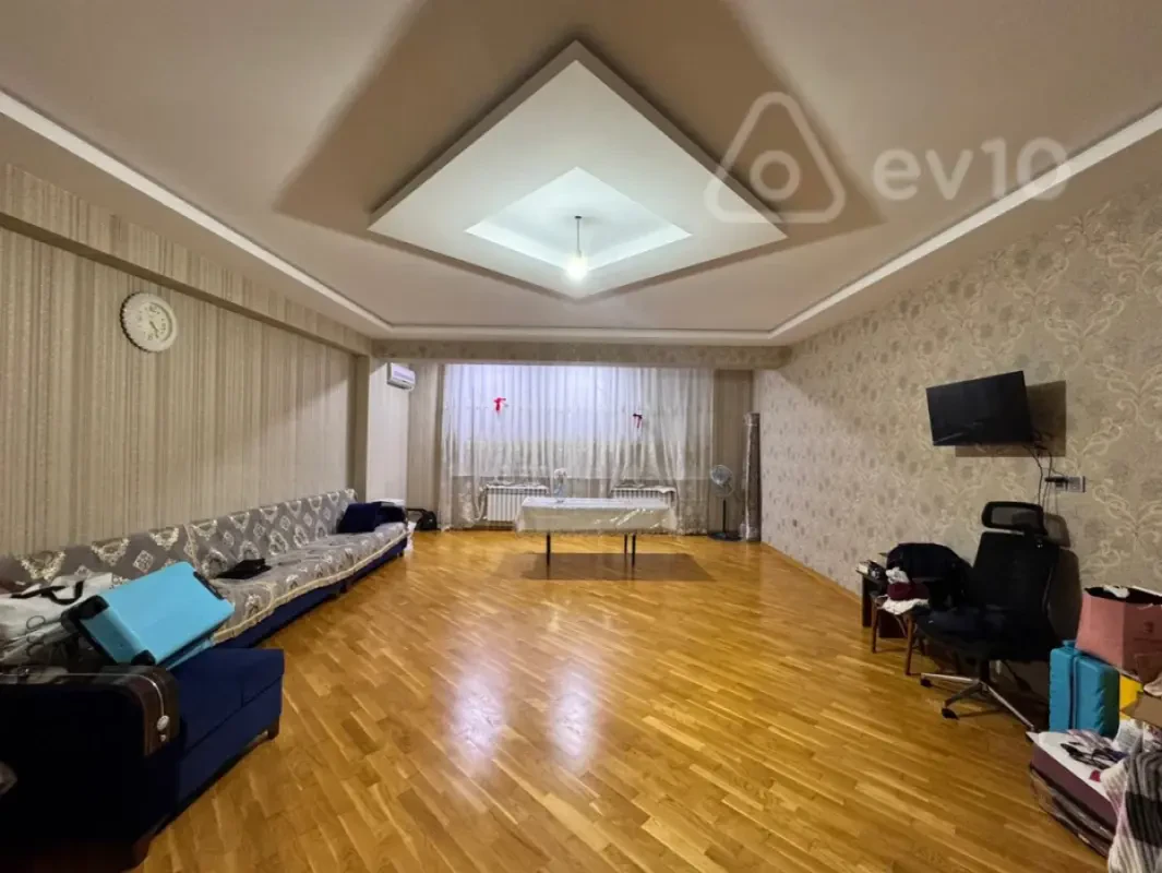 Satılır 2 otaqlı yeni tikili 100 m²