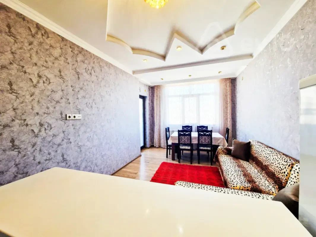 Kirayə verilir 2 otaqlı yeni tikili 65 m²
