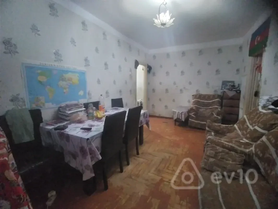 Satılır 2 otaqlı köhnə tikili 48 m²