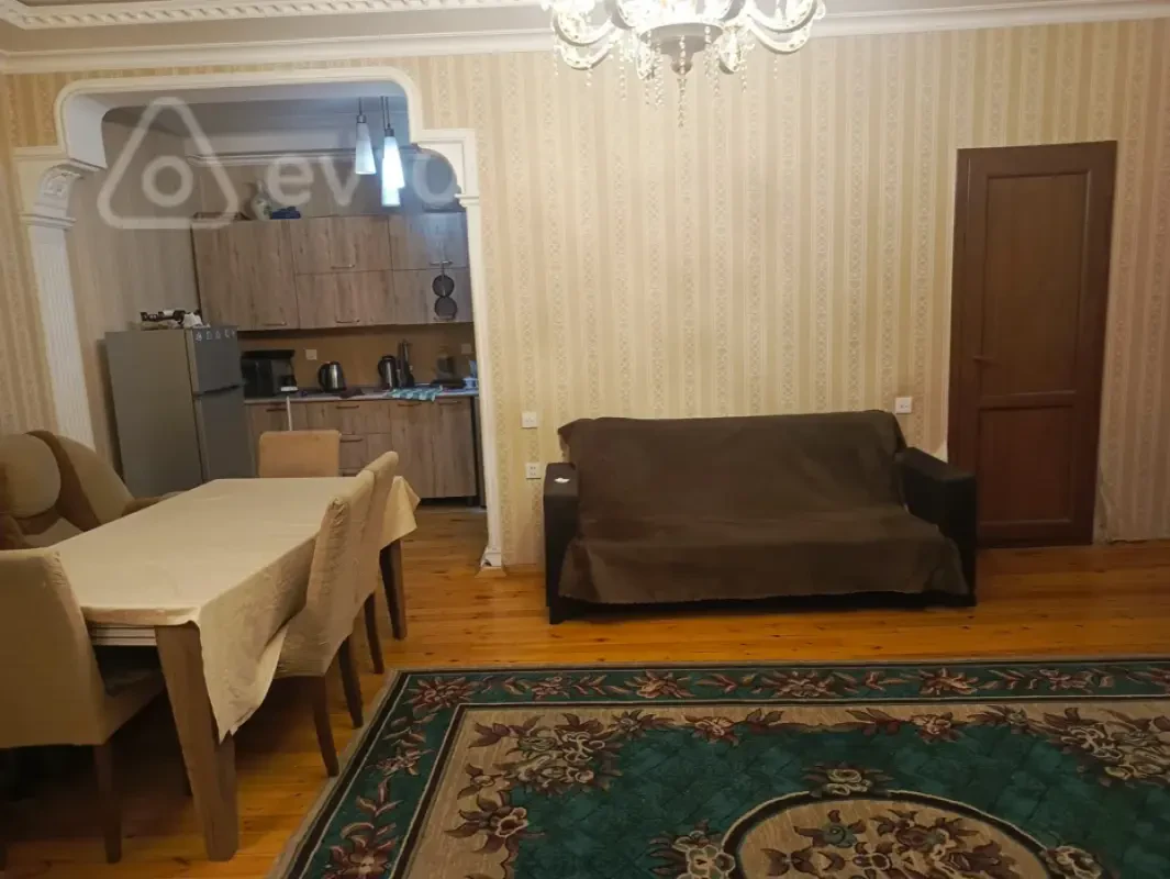 Kirayə verilir 3 otaqlı yeni tikili 128 m²