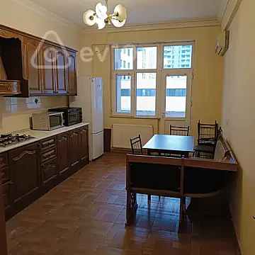 Kirayə verilir 3 otaqlı yeni tikili 110 m² — Bakı, Nizami 3 otaq 110.00 m²