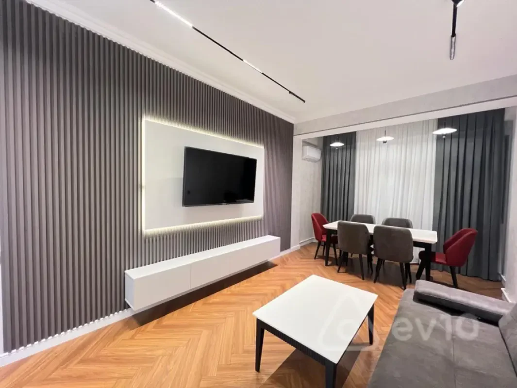 Kirayə verilir 2 otaqlı yeni tikili 75 m²