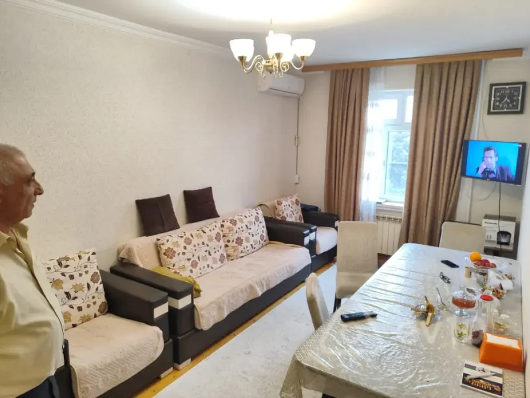 Kirayə verilir 3 otaqlı köhnə tikili 60 m²