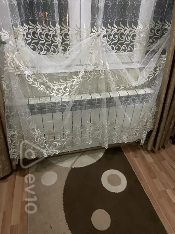 Kirayə verilir 3 otaqlı köhnə tikili 85 m²