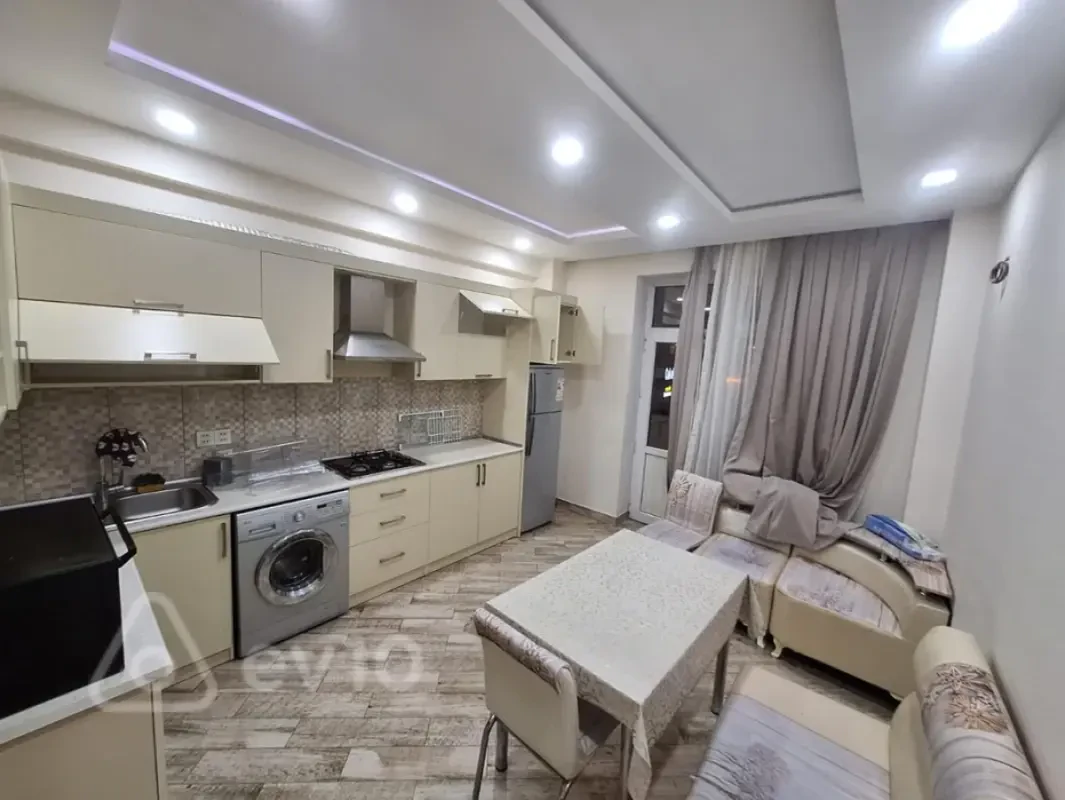 Kirayə verilir 4 otaqlı yeni tikili 60 m²
