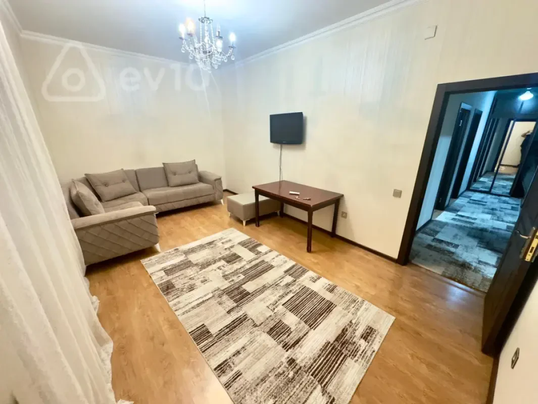Satılır 3 otaqlı yeni tikili 89 m²