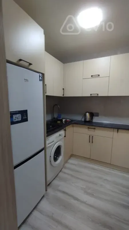 Kirayə verilir 2 otaqlı köhnə tikili 60 m²