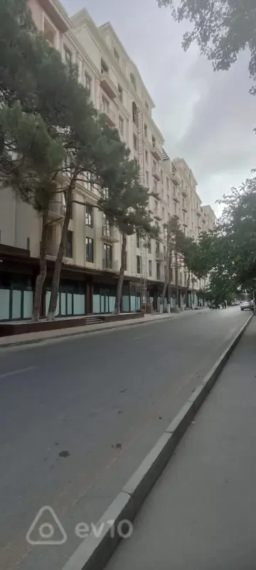 Satılır 4 otaqlı yeni tikili 232 m²
