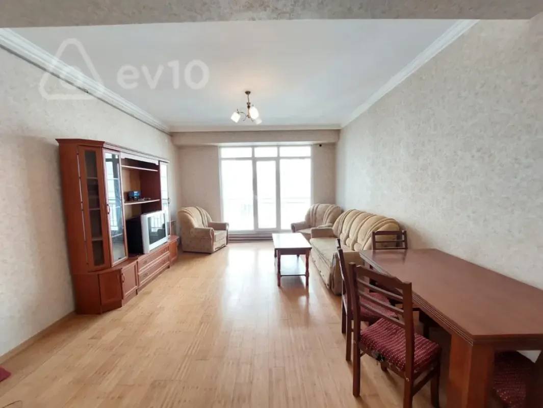 Kirayə verilir 2 otaqlı yeni tikili 65 m²