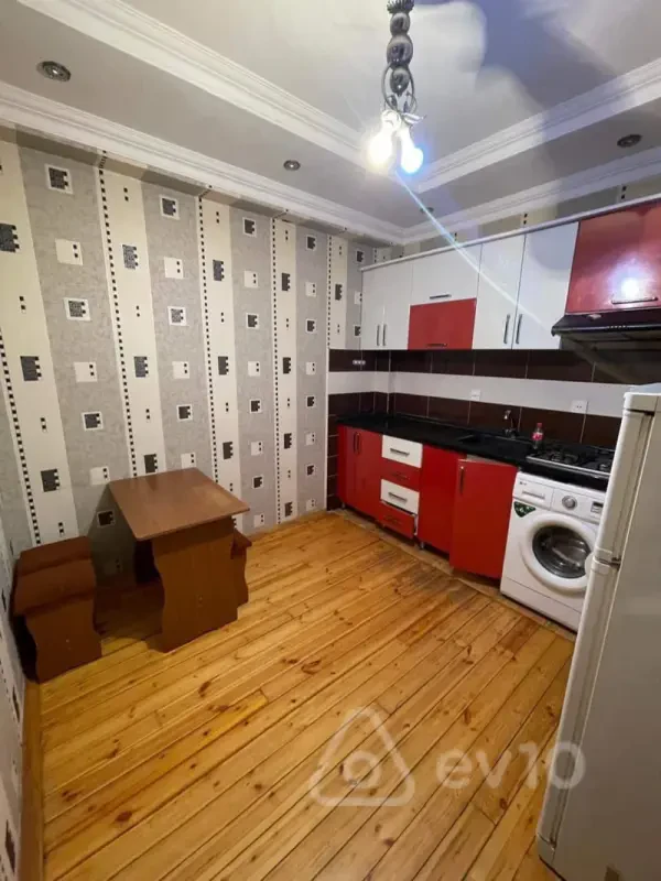 Kirayə verilir 3 otaqlı yeni tikili 120 m²