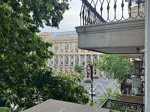 Satılır 3 otaqlı yeni tikili 160 m² — Bakı, Səbail 3 otaq 160.00 m²