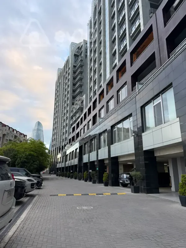 Kirayə verilir 2 otaqlı yeni tikili 120 m²