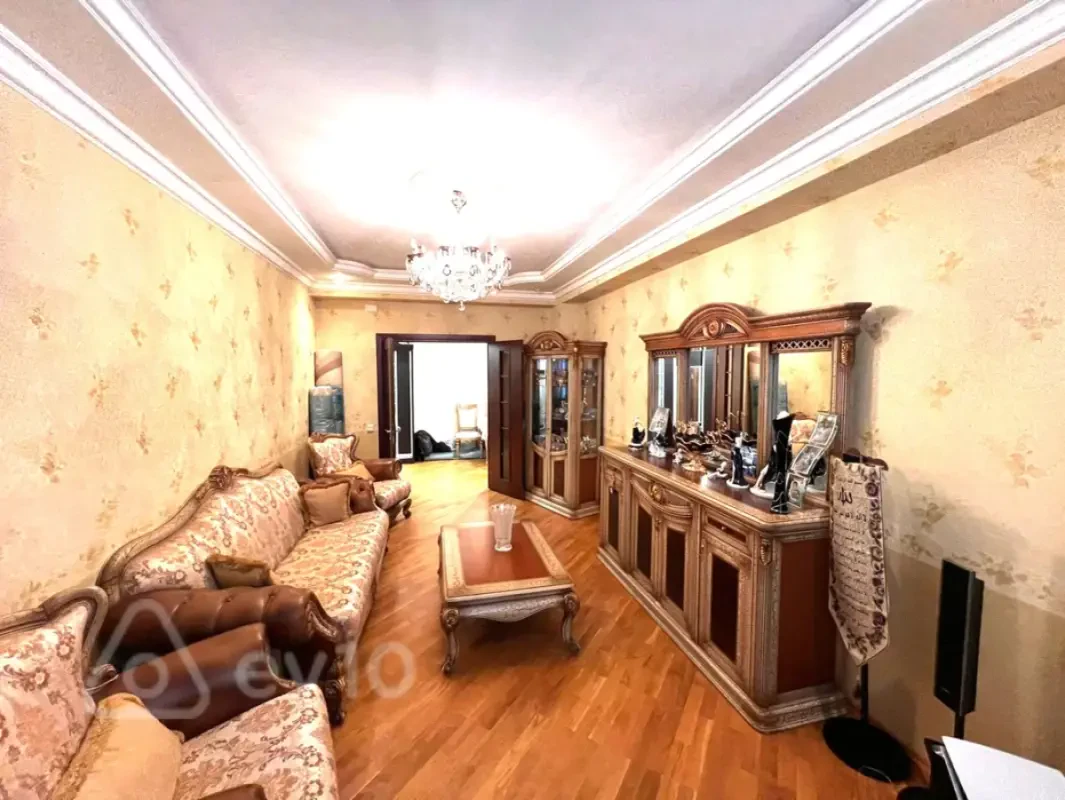 Satılır 3 otaqlı yeni tikili 125 m²