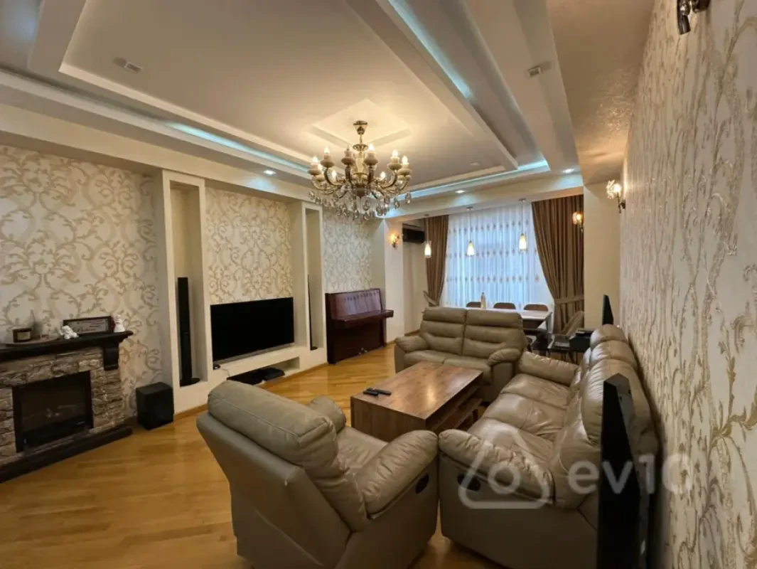Satılır 3 otaqlı yeni tikili 133 m²