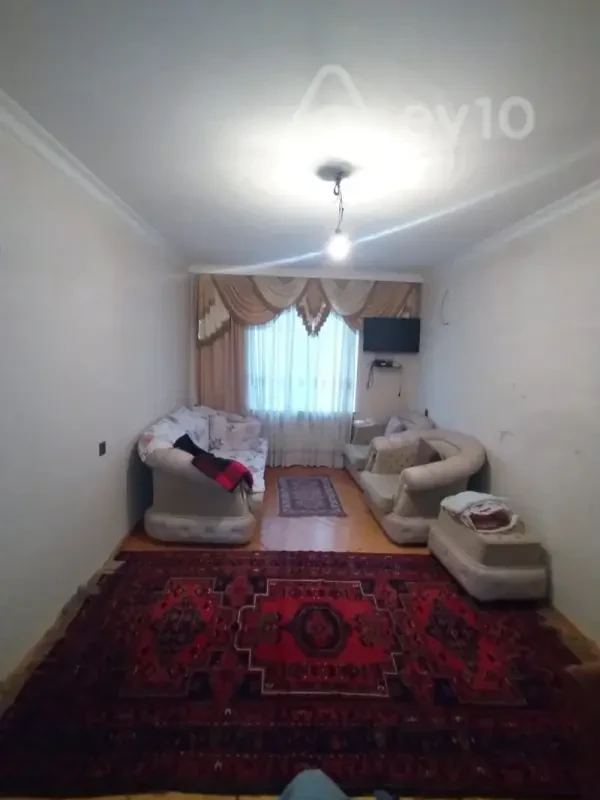 Satılır 2 otaqlı köhnə tikili 50 m²