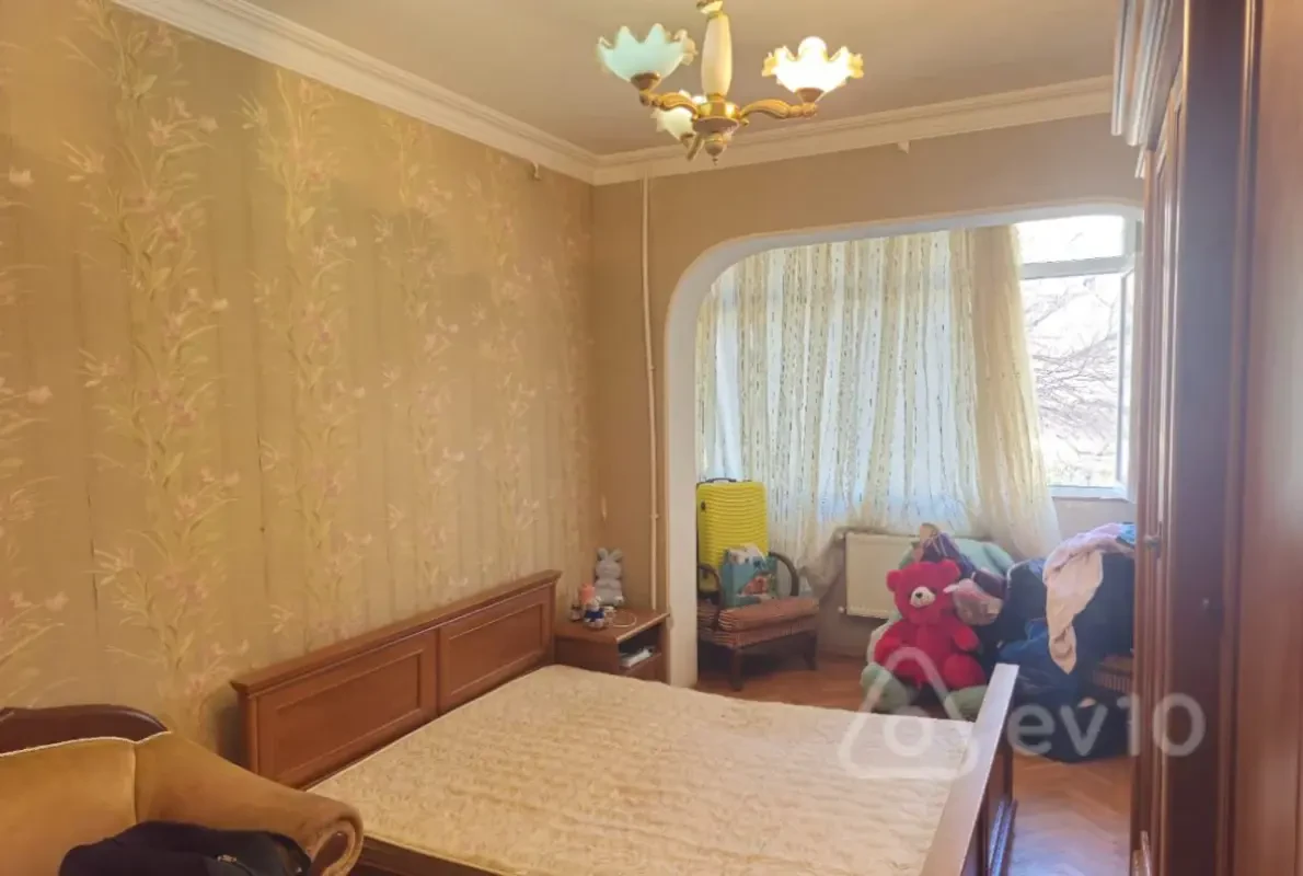 Kirayə verilir 2 otaqlı köhnə tikili 60 m²