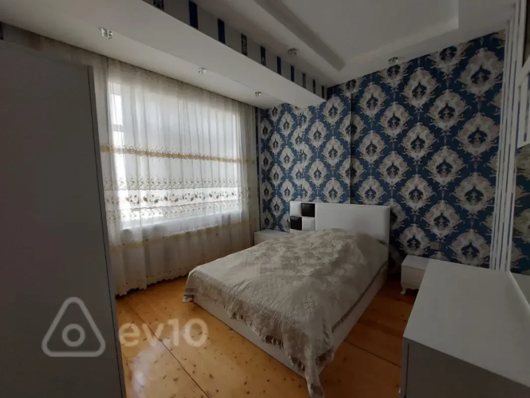 Kirayə verilir 3 otaqlı yeni tikili 65 m²