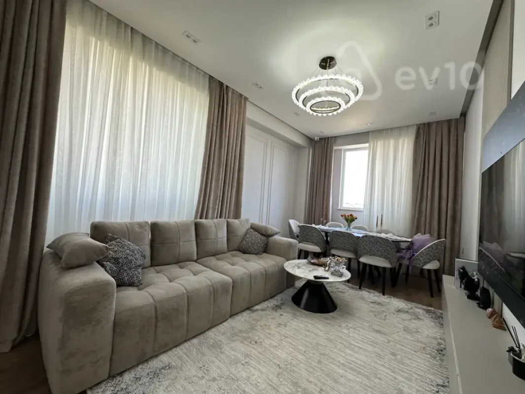 Satılır 3 otaqlı yeni tikili 84 m²