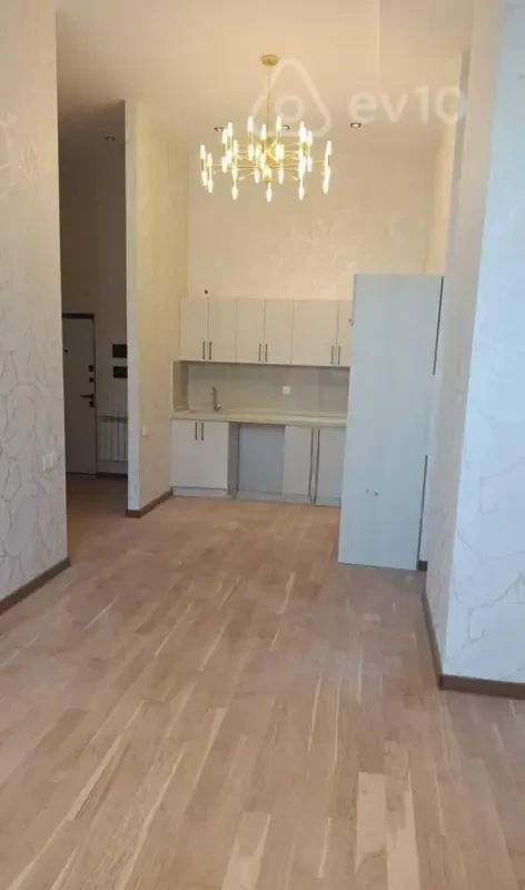 Satılır 2 otaqlı köhnə tikili 53 m²