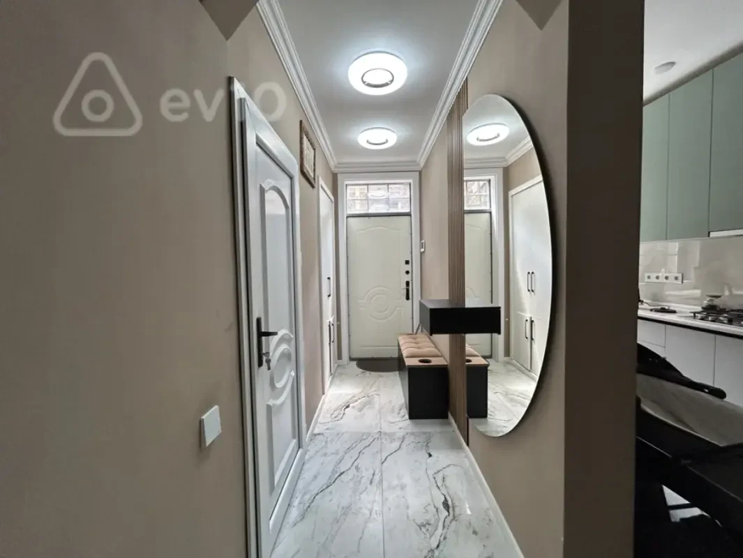 Satılır 4 otaqlı həyət evi 200 m²
