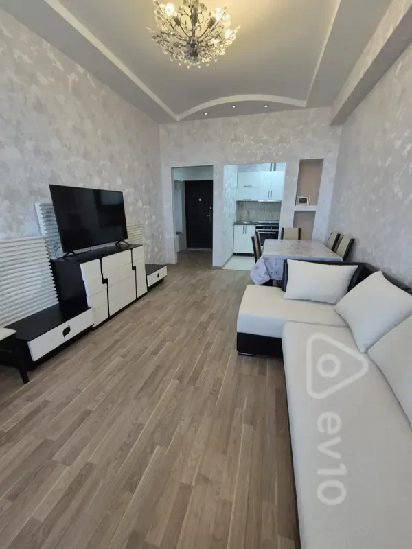 Kirayə verilir 2 otaqlı yeni tikili 60 m²