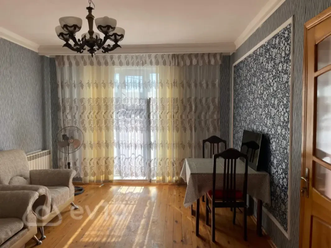 Kirayə verilir 2 otaqlı yeni tikili 80 m²