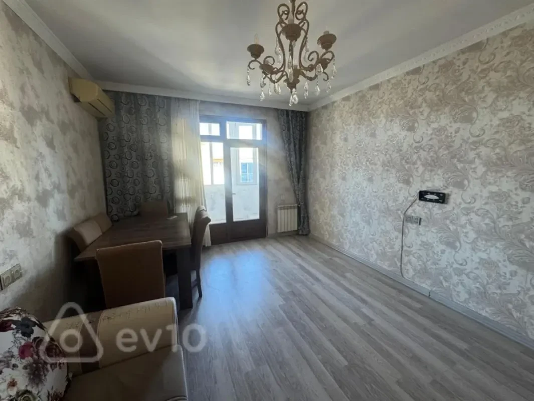 Kirayə verilir 3 otaqlı yeni tikili 80 m²