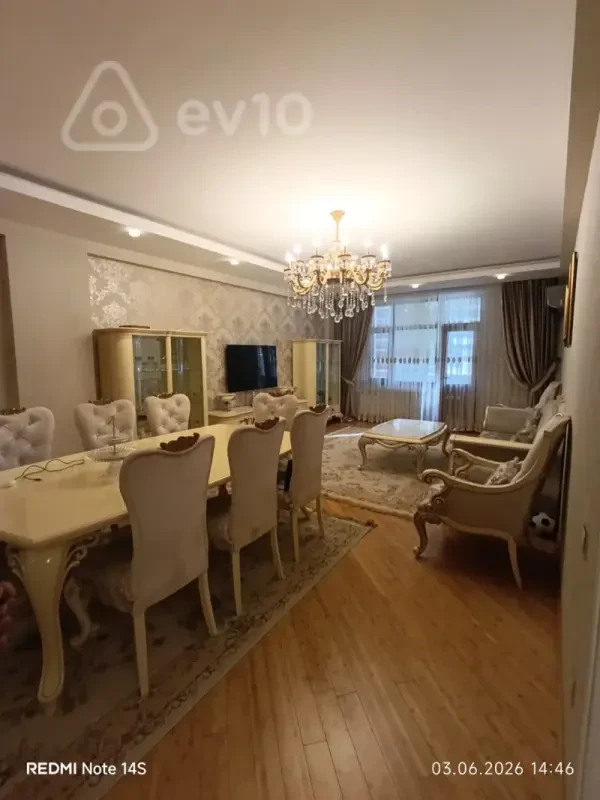 Satılır 4 otaqlı yeni tikili 182 m²