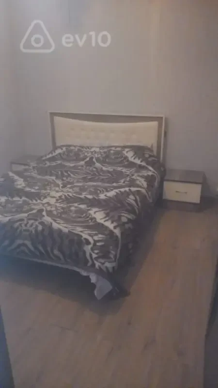 Kirayə verilir 2 otaqlı köhnə tikili 45 m²