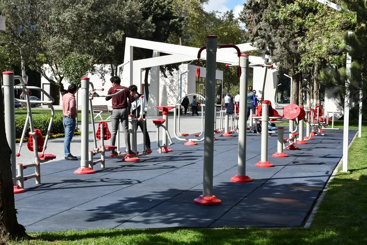Kirayə verilir 2 otaqlı köhnə tikili 50 m²
