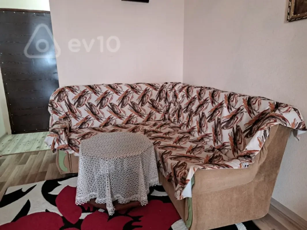 Kirayə verilir 2 otaqlı köhnə tikili 45 m²