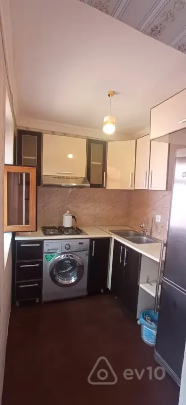 Kirayə verilir 3 otaqlı həyət evi 67 m²