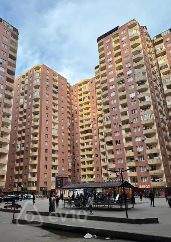 Satılır 3 otaqlı yeni tikili 120 m²