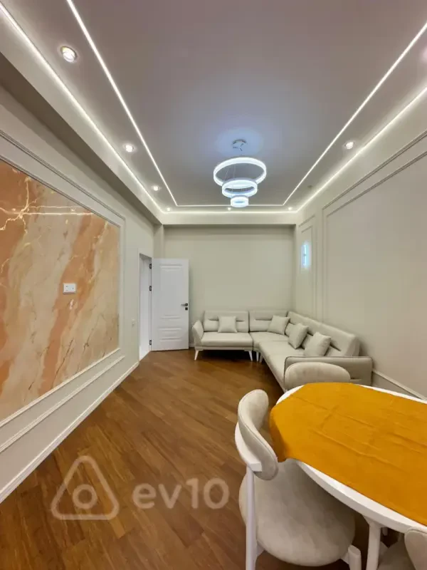 Satılır 2 otaqlı yeni tikili 75 m²
