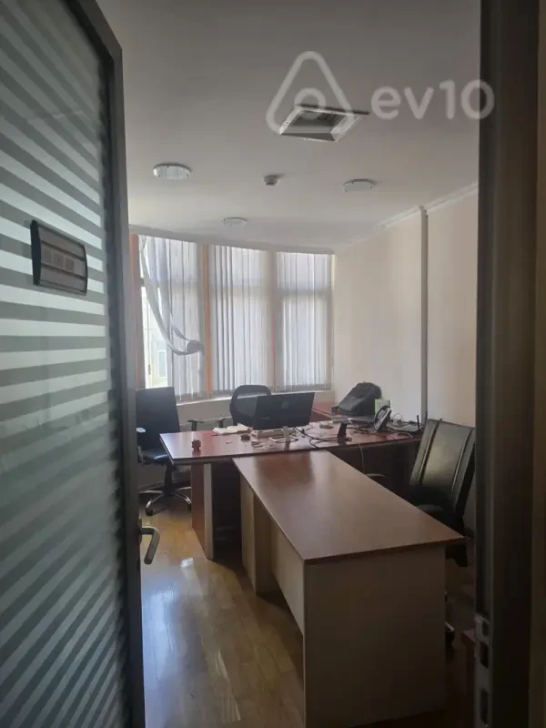 Satılır mənzil 676 m²