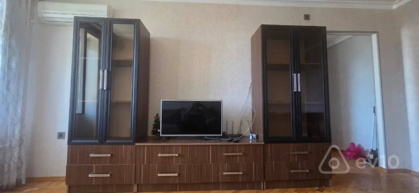 Kirayə verilir 2 otaqlı köhnə tikili 50 m²