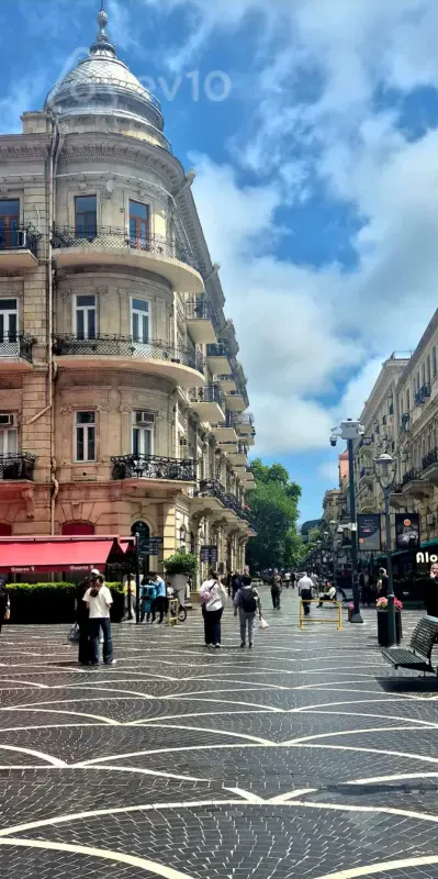 Kirayə verilir 2 otaqlı köhnə tikili 60 m²
