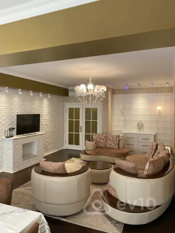 Kirayə verilir 3 otaqlı yeni tikili 114 m²