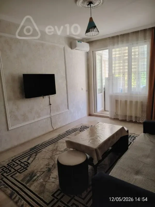 Kirayə verilir 2 otaqlı köhnə tikili 45 m²